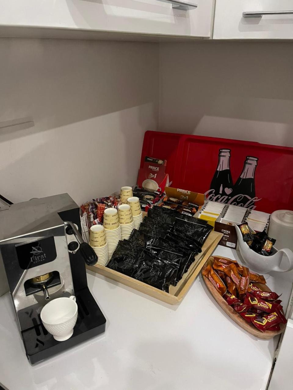 Shesh Hostel بريشتاين المظهر الخارجي الصورة